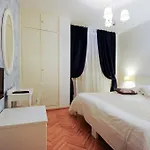Tinel Rooms Old City Center
